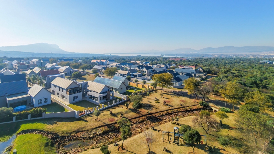 5 Bedroom Property for Sale in Leloko Lifestyle Estate North West